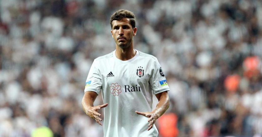 Beşiktaş'la sözleşmesi sona eren Salih Uçan'a sürpriz talip