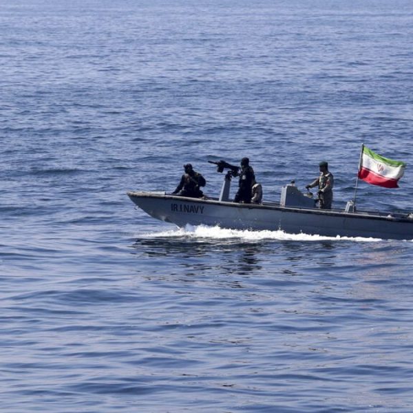 İran, Basra Körfezi'nde ele geçirilen Portekiz bayraklı geminin mürettebatını serbest bırakacak
