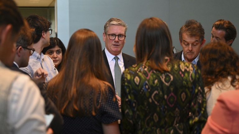 İngiltere, İsrail'e gönderilen 30 silahın ihracat lisansını askıya aldı