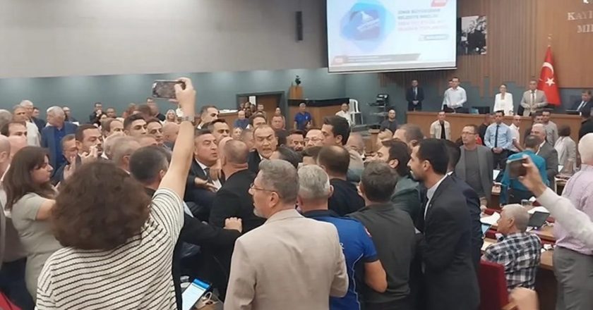 Meclis’te “Kılıçdaroğlu” ve “Gezi” gerilimi: AKP’li vekilin sözleri tepkilere neden oldu! – Son dakika siyasi haberler