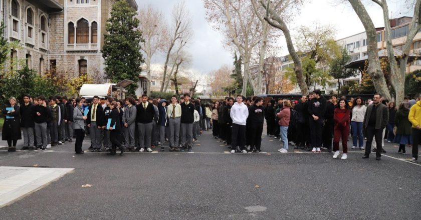 Beyin göçü Türkiye’nin en iyi liselerinden mezun olmakla başlıyor