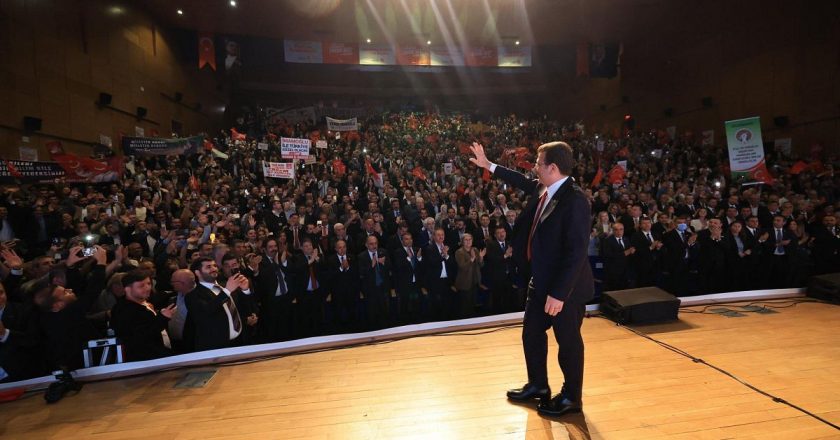 Ekrem İsamamlu: “Bu açıkça bir darbe”