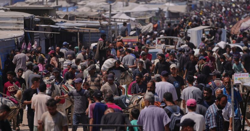 İsrail, Gazze’de un dağıtım sırasına saldırdı: En az 18 kişi öldü