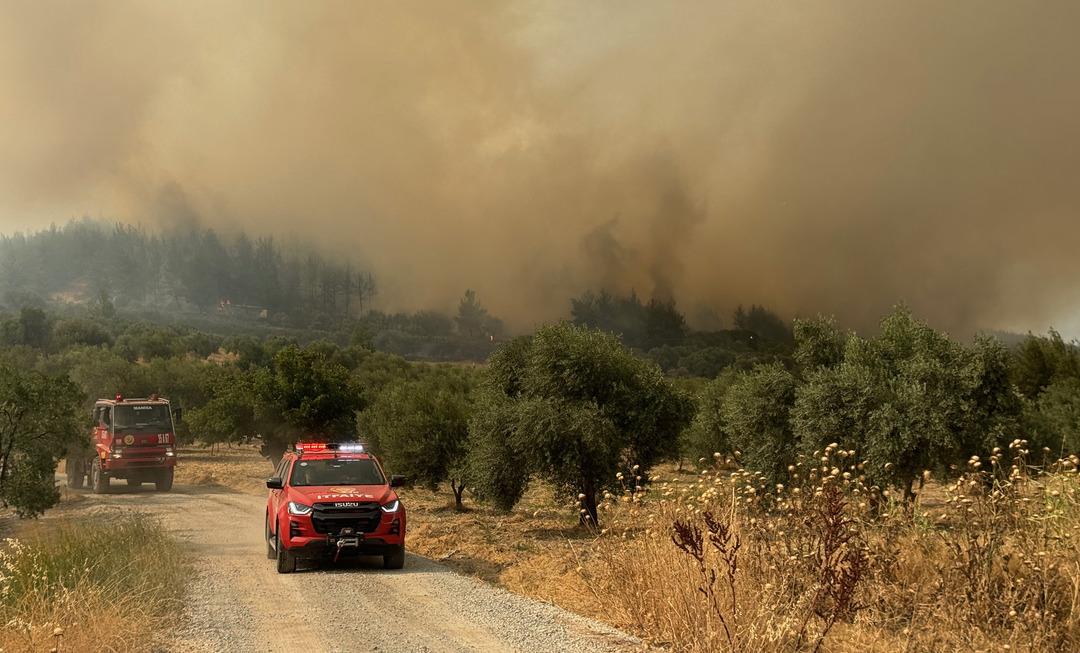 Tekirdağ ve Çanakkale'de orman yangını! Köyler tahliye edildi, bir kişi 8 tutuldu