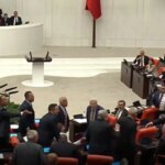 TBMM’de ‘ayı’ tartışması: ‘Sensin ayı, geri zekalı, ahlaksız herif!’ – Son Dakika Siyaset Haberleri