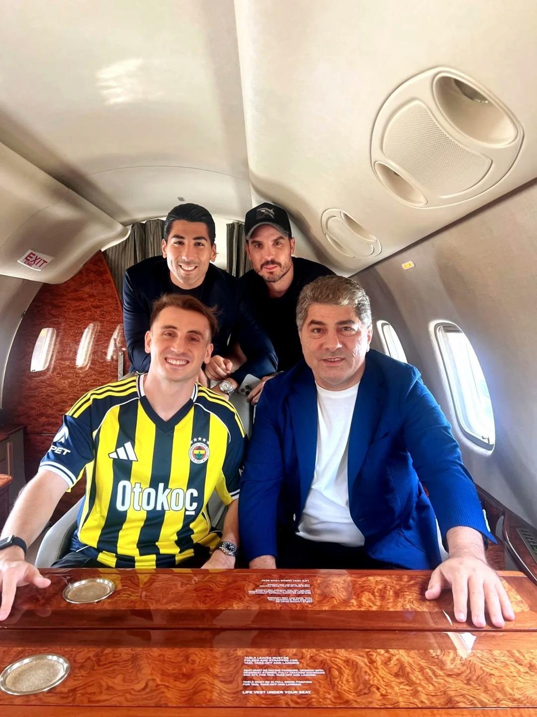 Kerem Aktukoğlu, üniforma Fenerbahçe'yi giydi! Sosyal medyayı karıştıran açıklama: 