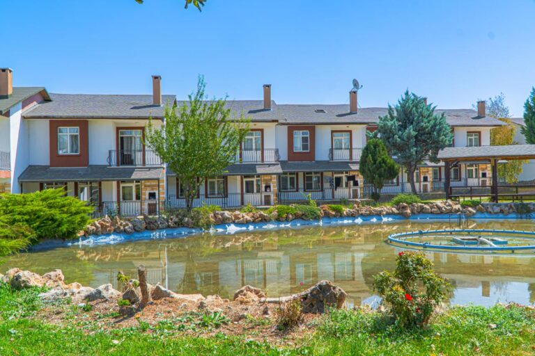 Dora Thermal Tatil Köyü, Gazlıgöl Termal Otel, Termal Havuzlu Villa