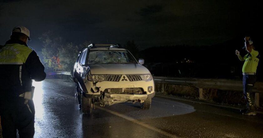 İzmir’de pikap ile elektrikli bisiklet çarpıştı: 1 ölü