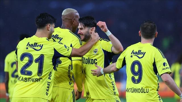 Fenerbahçe’nin yeni sezon hazırlık kampı ve maç programı belli oldu
