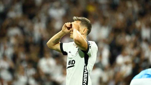 Leandro Trassard, Beşiktaş formasıyla ilk golünü attı